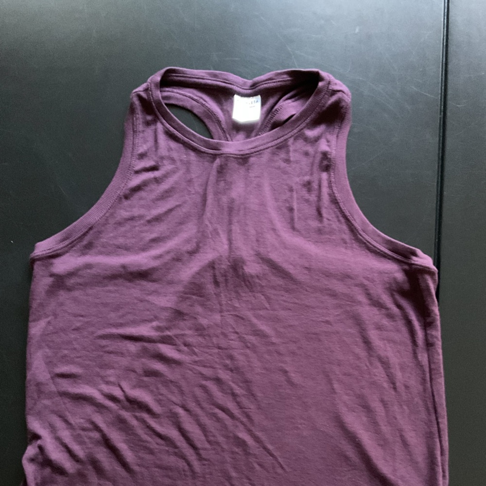 Athleta Women's Sleeveless Tank Top in Deep Plum
